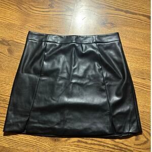 Banana Republic Faux Black Leather 14 NWT Knee Length Zip Back Skirt